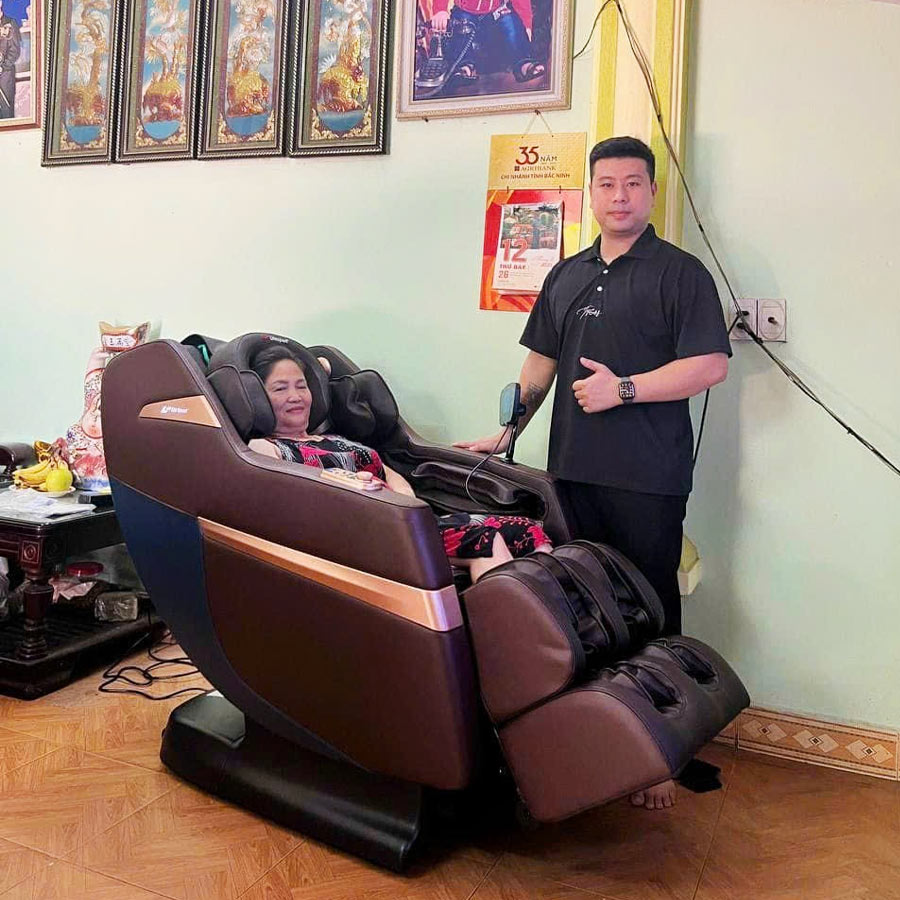 Anh Chánh Ở Long An Mua Ghế Massage Tặng Mẹ Nhân Dịp 8/3