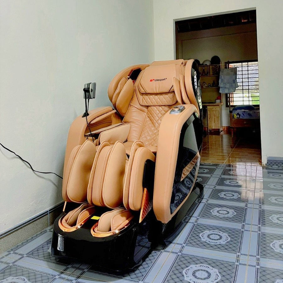 Chú Hùng Ở Bình Định Được Con Gái Tặng Ghế Massage LS-799