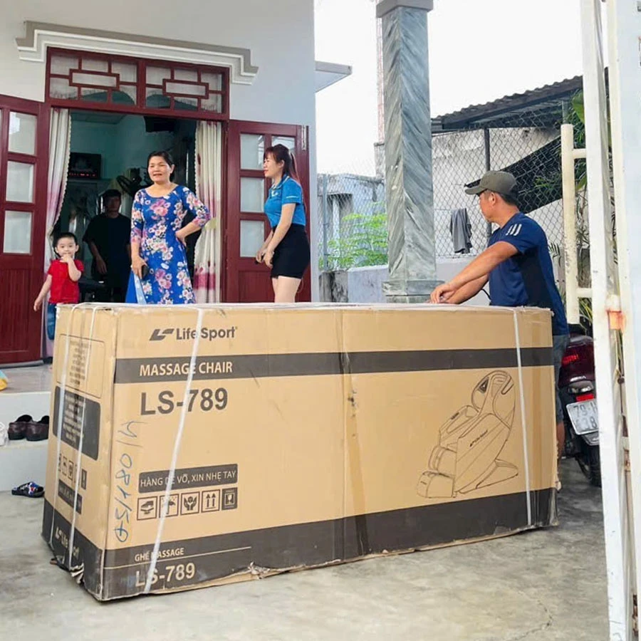 Chị My Tại Khánh Hòa Đã Lựa Chọn Ghế Massage LS-789
