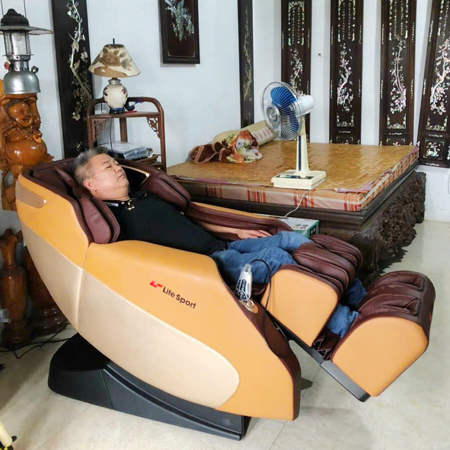 Lifesport Giao Ghế Massage Lifesport LS-911 Cho Anh Minh Ở Hà Nội 