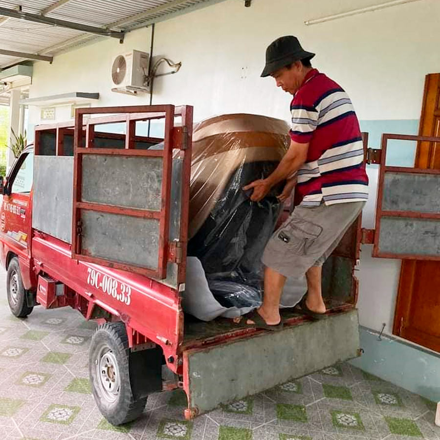 Giao Ghế Massage Lifesport LS-299 Plus Cho Cô Na Ở Vũng Tàu