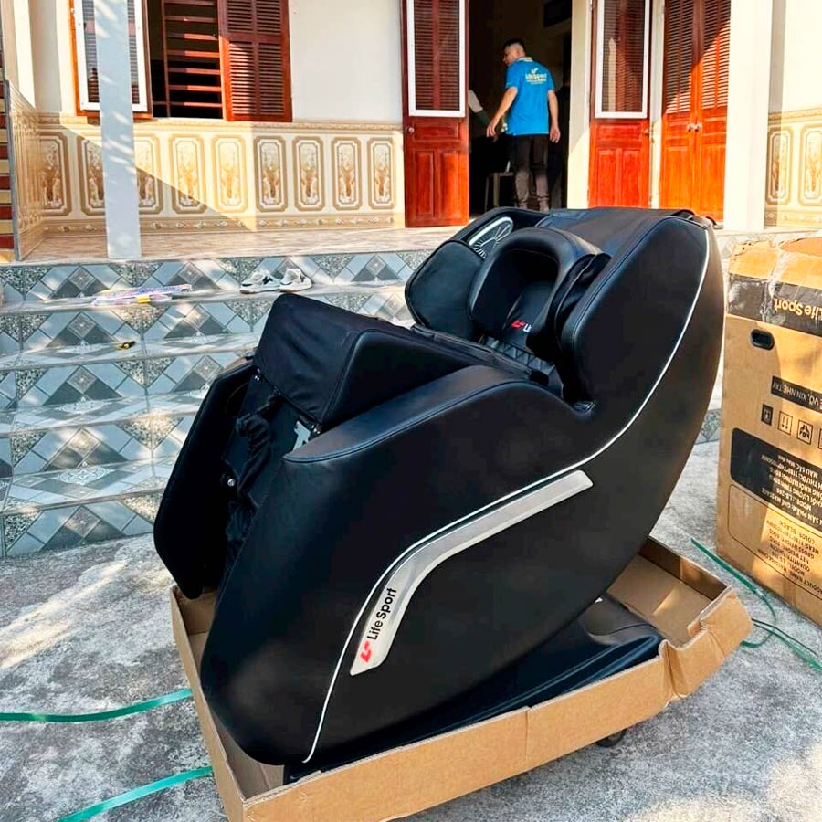 Gia Đình Cô Lành Ở Quảng Trị Đã Tin Dùng Ghế Massage LS-269