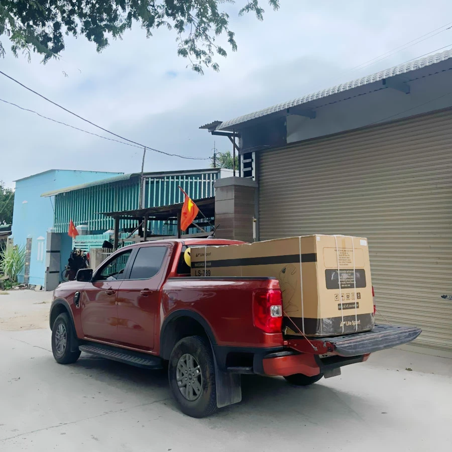 Anh Tân Ở Khánh Hòa Mua Ghế Massage LS-789 Tặng Sinh Nhật Vợ