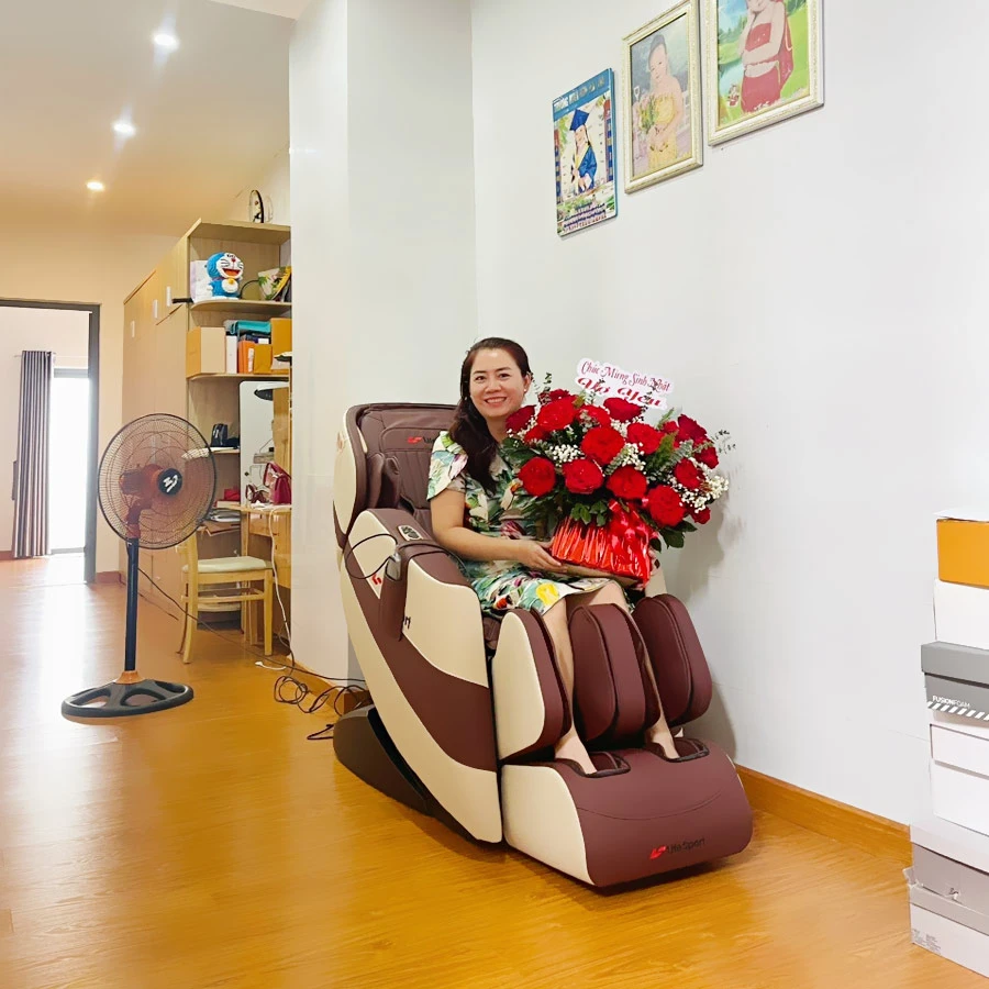 Anh Tân Ở Khánh Hòa Mua Ghế Massage LS-789 Tặng Sinh Nhật Vợ