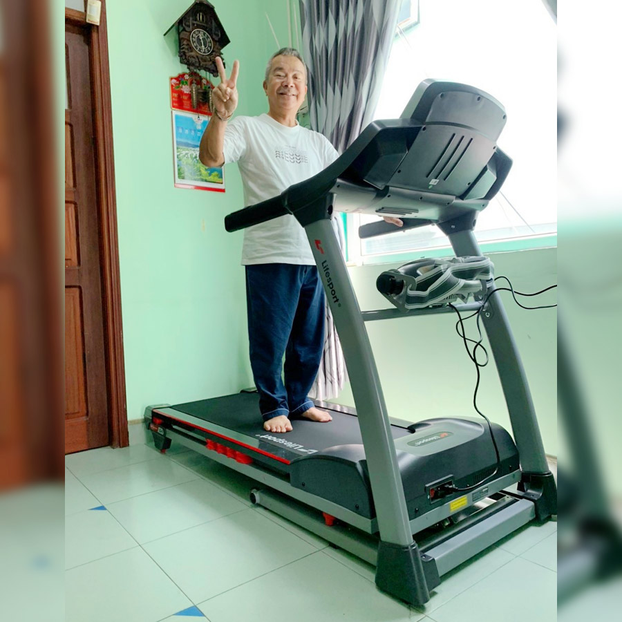 Chú Dương Ở Hồ Chí Minh Chọn Mua Máy Chạy Bộ Lifesport LS-6 
