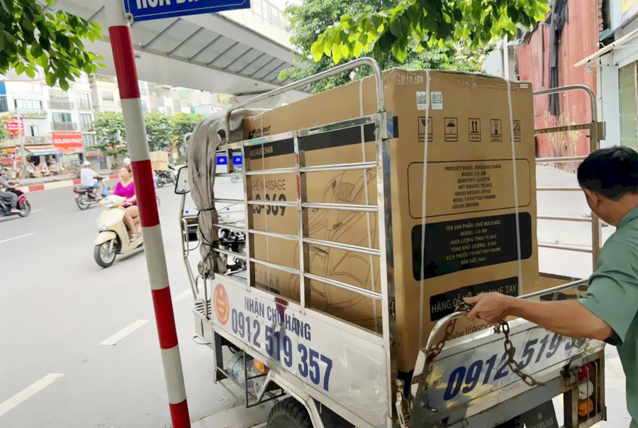 Giao Ghế Massage Lifesport LS-369 Cho Chị Oanh Tại Đồng Nai