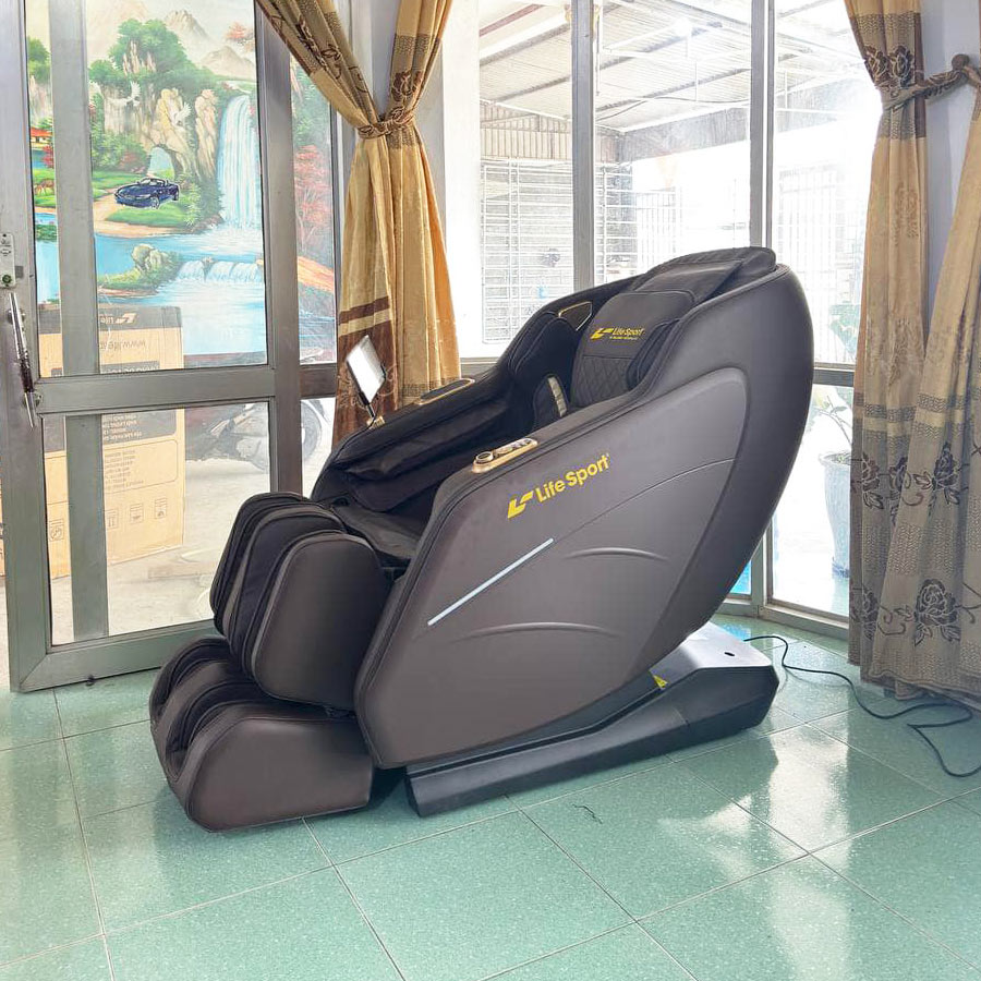 Anh Thái Ở Bắc Ninh Mua Ghế Massage Lifesport LS-369 Tặng Mẹ Ngày 20/10 